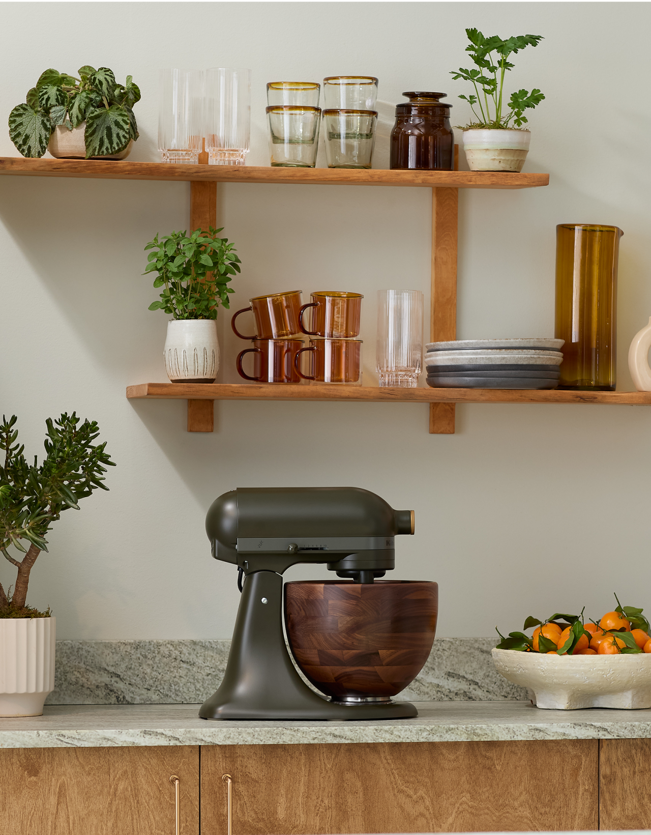 Un batteur sur socle Evergreen sur un comptoir
