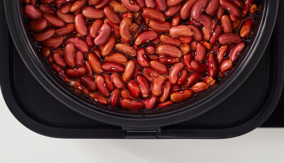 Red Kidney Beans soaking in the Grain and Rice Cooker.