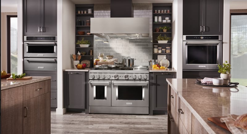 High-performance commercial stoves from KitchenAid