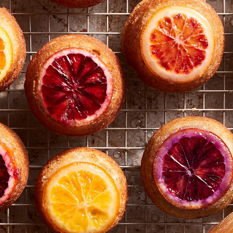 Make delicious upside down cakes with the K400 Blender. 