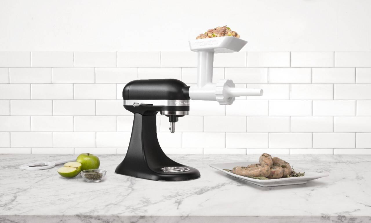 Utilisez les accessoires pour batteur sur socle pour rehausser même les recettes les plus simples.
