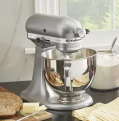 Dernière chance pour économiser 125 $ sur le batteur sur socle à tête inclinable KSM150PS