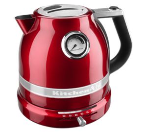A Pro Line® Series Kettle.