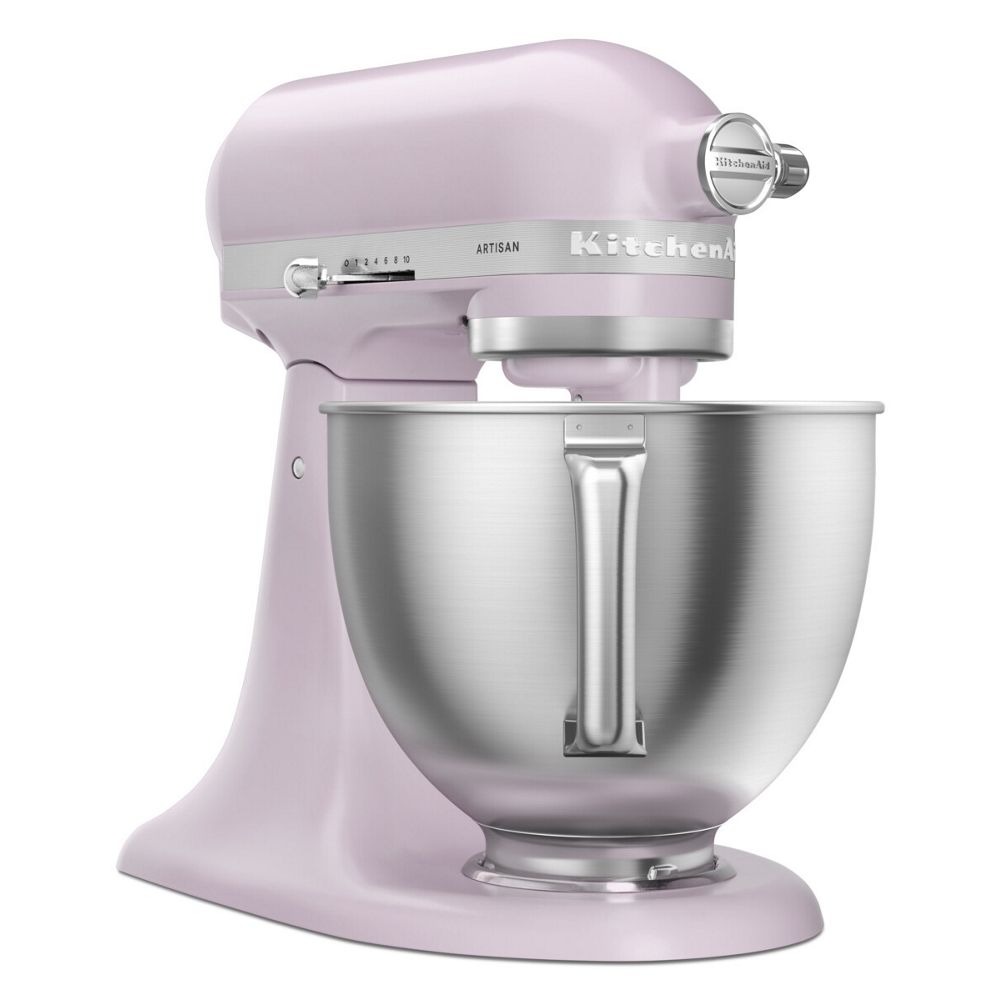 Batteur sur socle KitchenAid® de 5 pintes avec bol en acier inoxydable brossé.