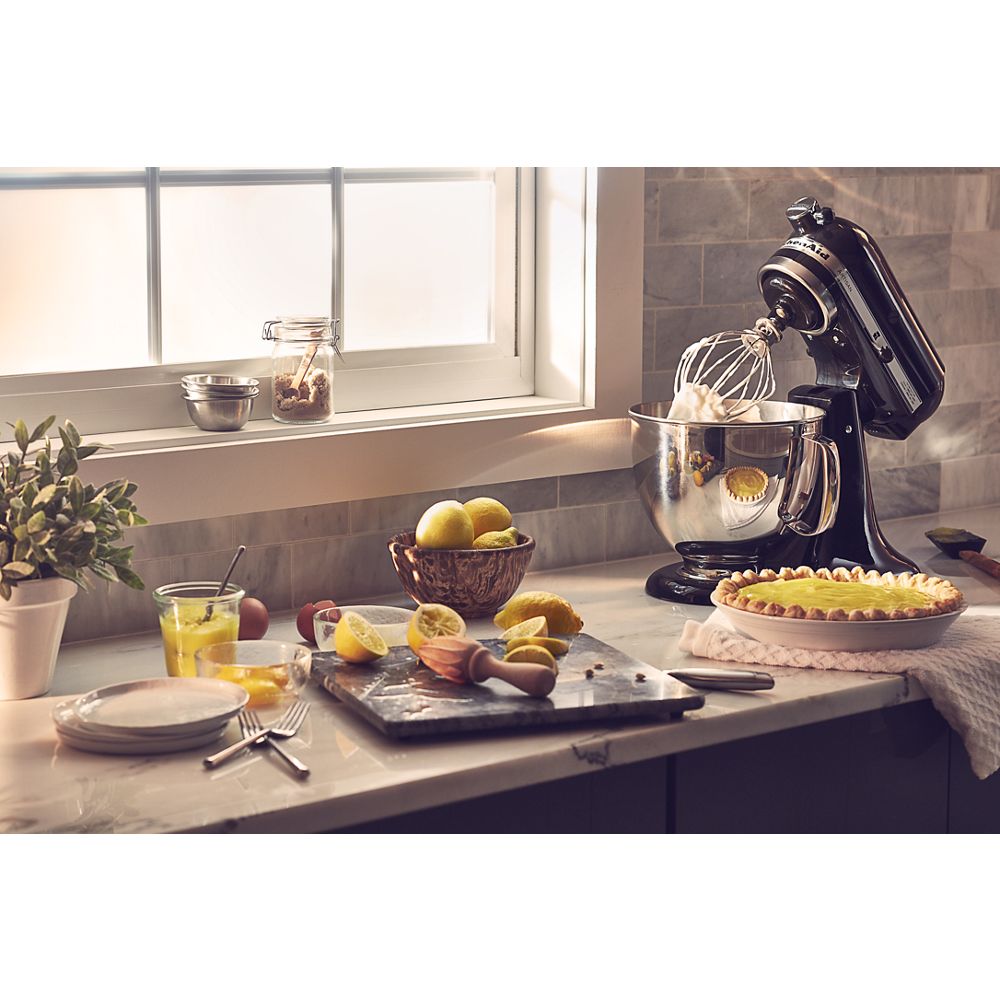 Batteur sur socle à tête inclinable réusiné Artisan® KitchenAid® de 5 pintes