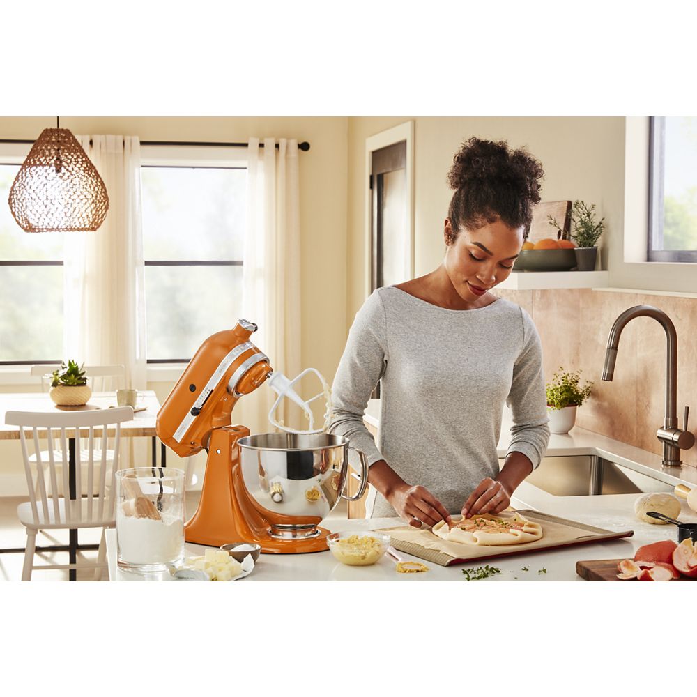 2021 Colour of the Year Honey Stand Mixer