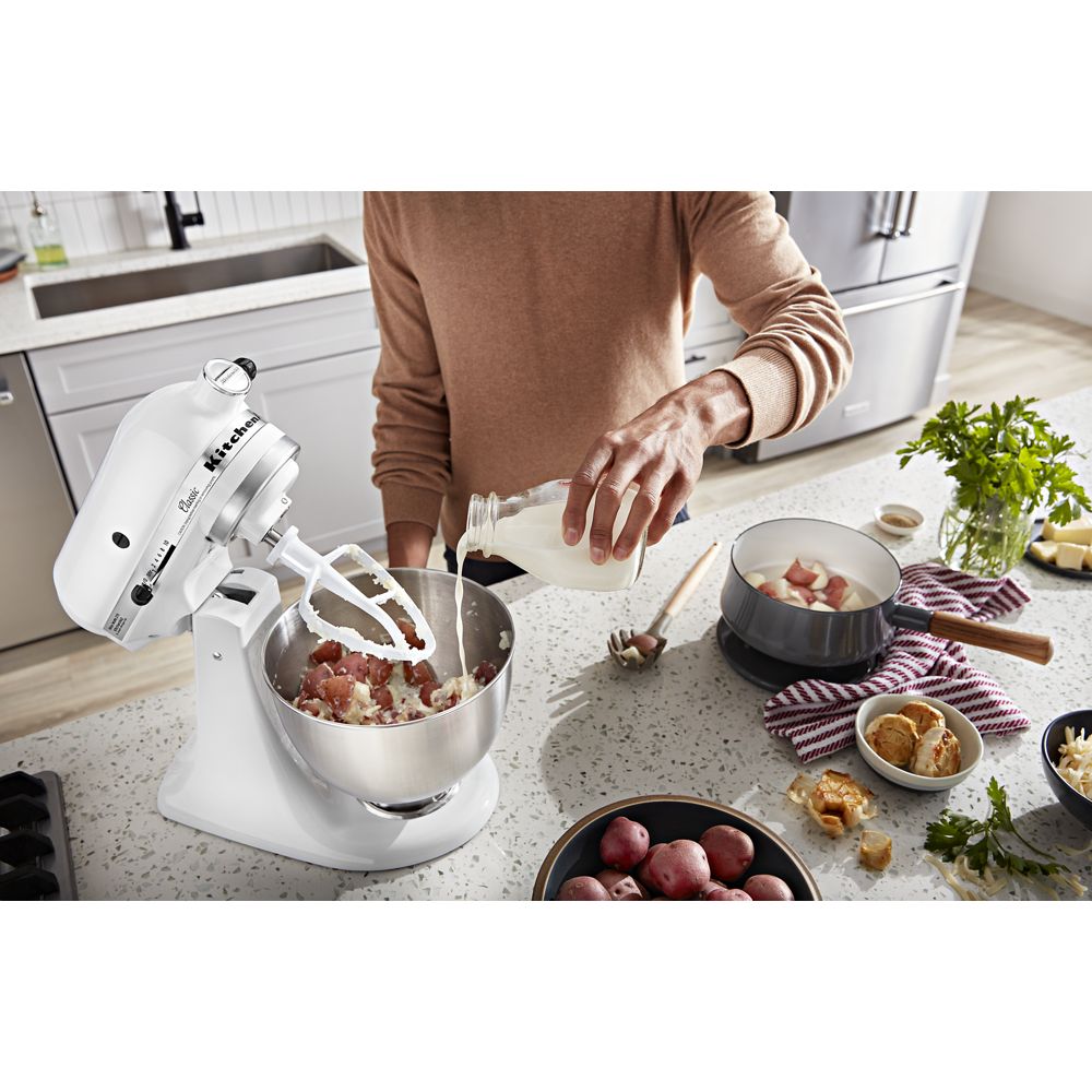 Classic Series 4.5-Quart Tilt-Head Stand Mixer