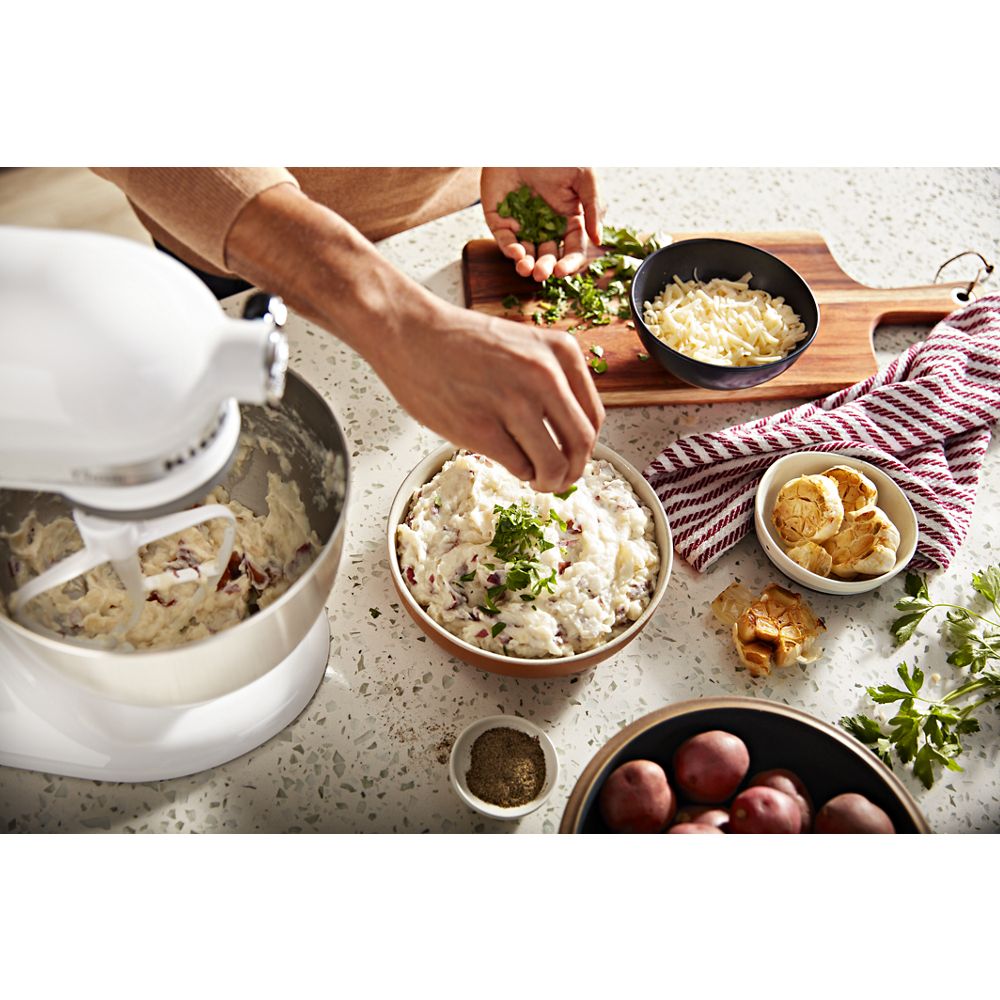 Classic Series 4.5-Quart Tilt-Head Stand Mixer