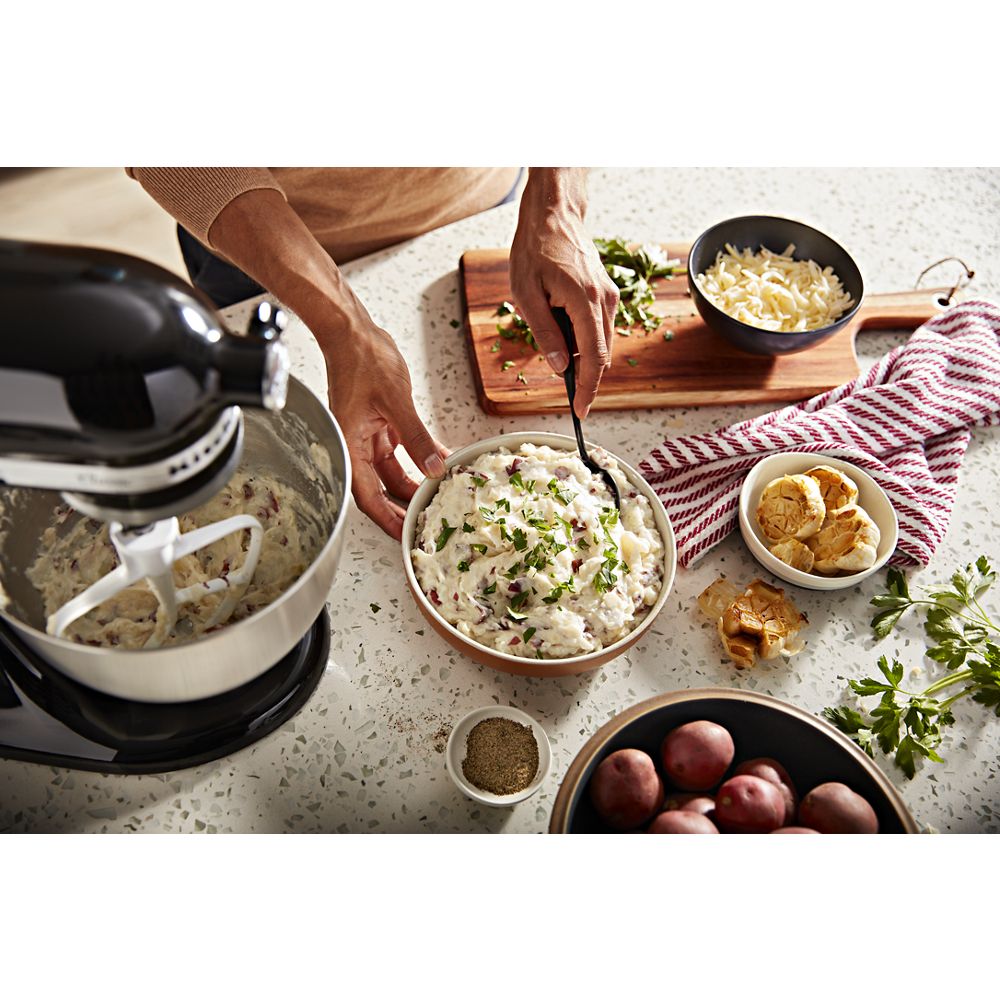 Classic Series 4.5-Quart Tilt-Head Stand Mixer