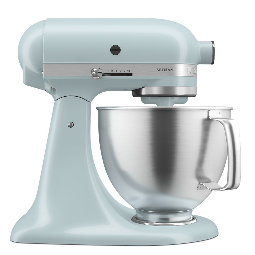 Batteur sur socle KitchenAid® de 5 pintes avec bol en acier inoxydable brossé.