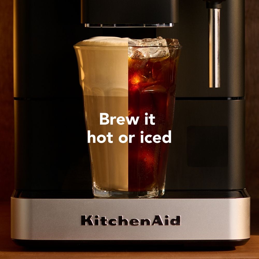 Fully automatic espresso machine KF2 with grinder – from hot espresso to iced coffee, at home.