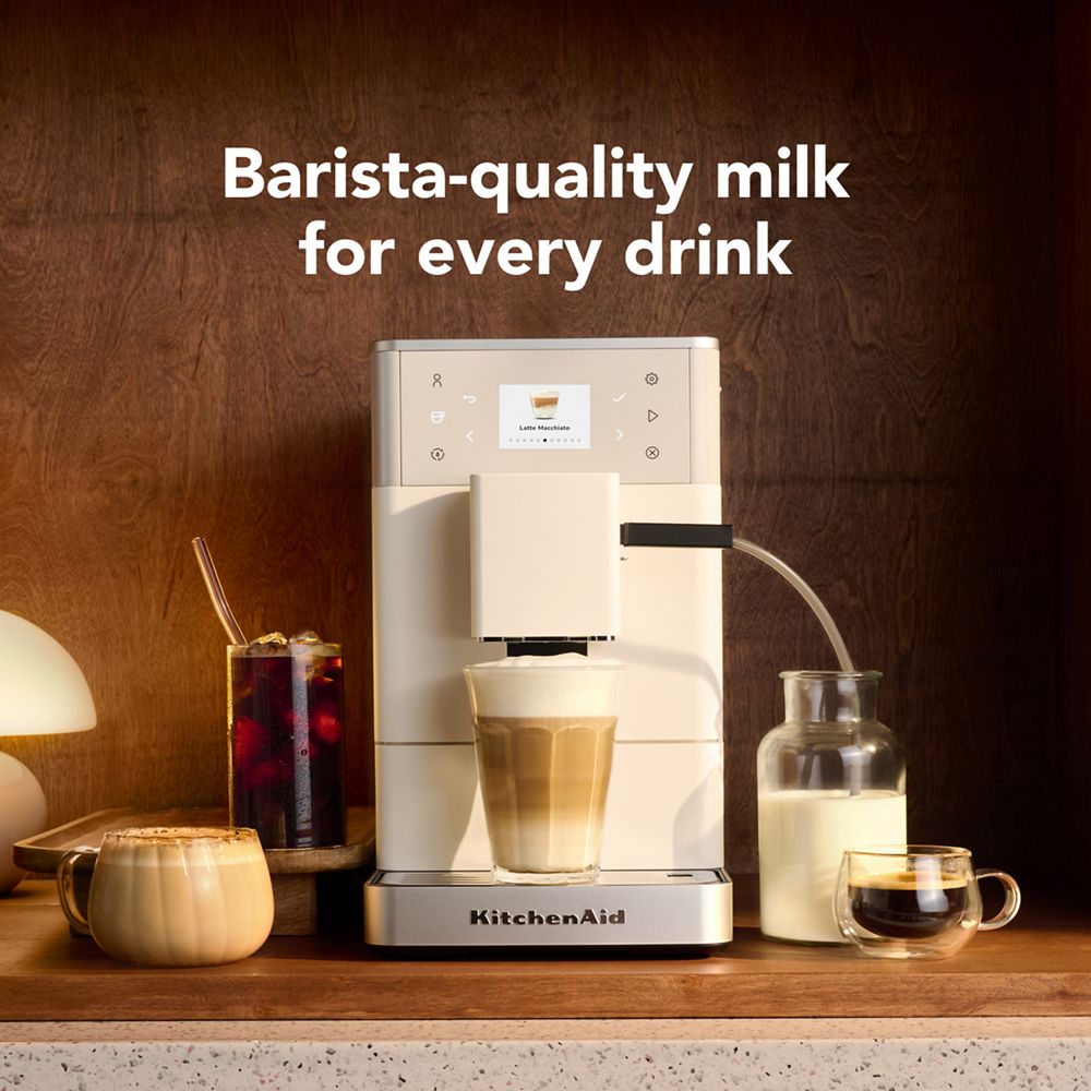 Fully automatic espresso machine KF3 with grinder – from hot espresso to iced coffee drinks, enjoy custom coffee at home.