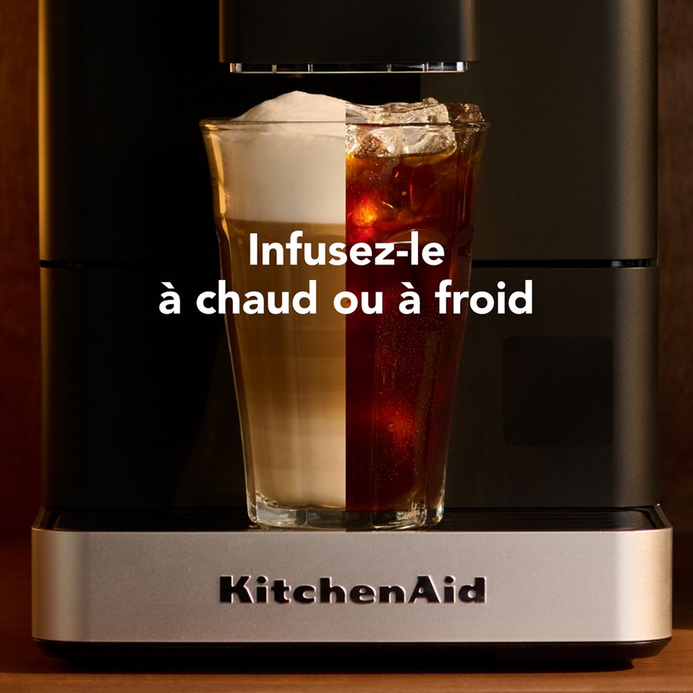 Machine à espresso entièrement automatique KF4 - Préparez facilement à la maison des boissons à base d’espresso et de café glacé, qu'elles soient préprogrammées ou personnalisées.