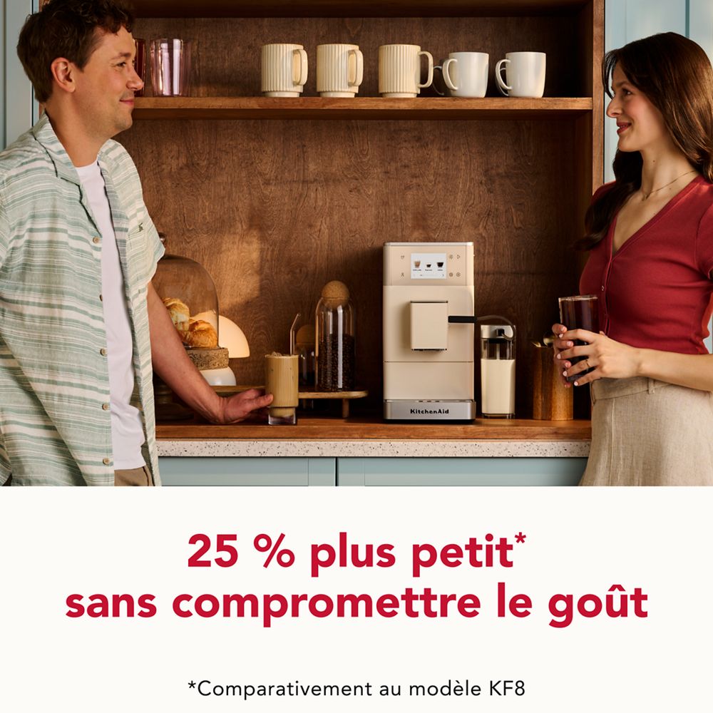 Machine à espresso entièrement automatique KF4 - Préparez facilement à la maison des boissons à base d’espresso et de café glacé, qu'elles soient préprogrammées ou personnalisées.