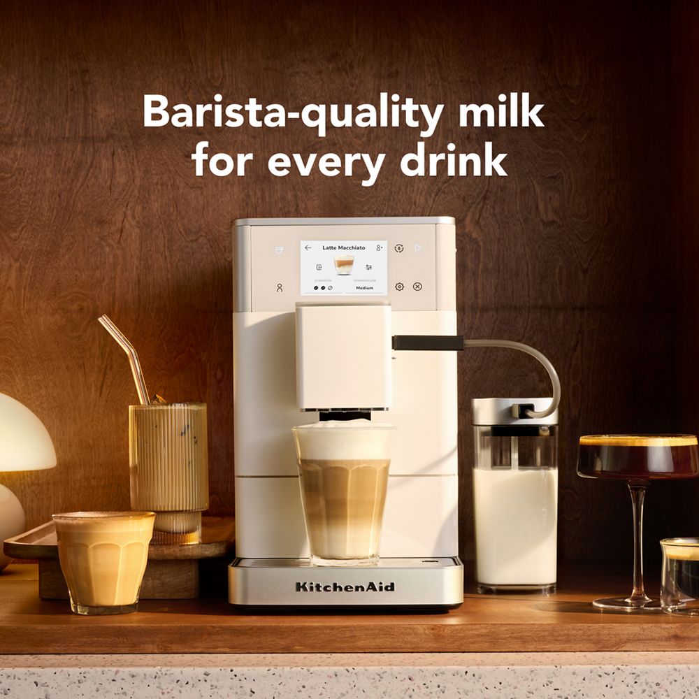 Fully automatic espresso machine KF4 – make pre-programmed and custom espresso and iced coffee drinks at home with ease.