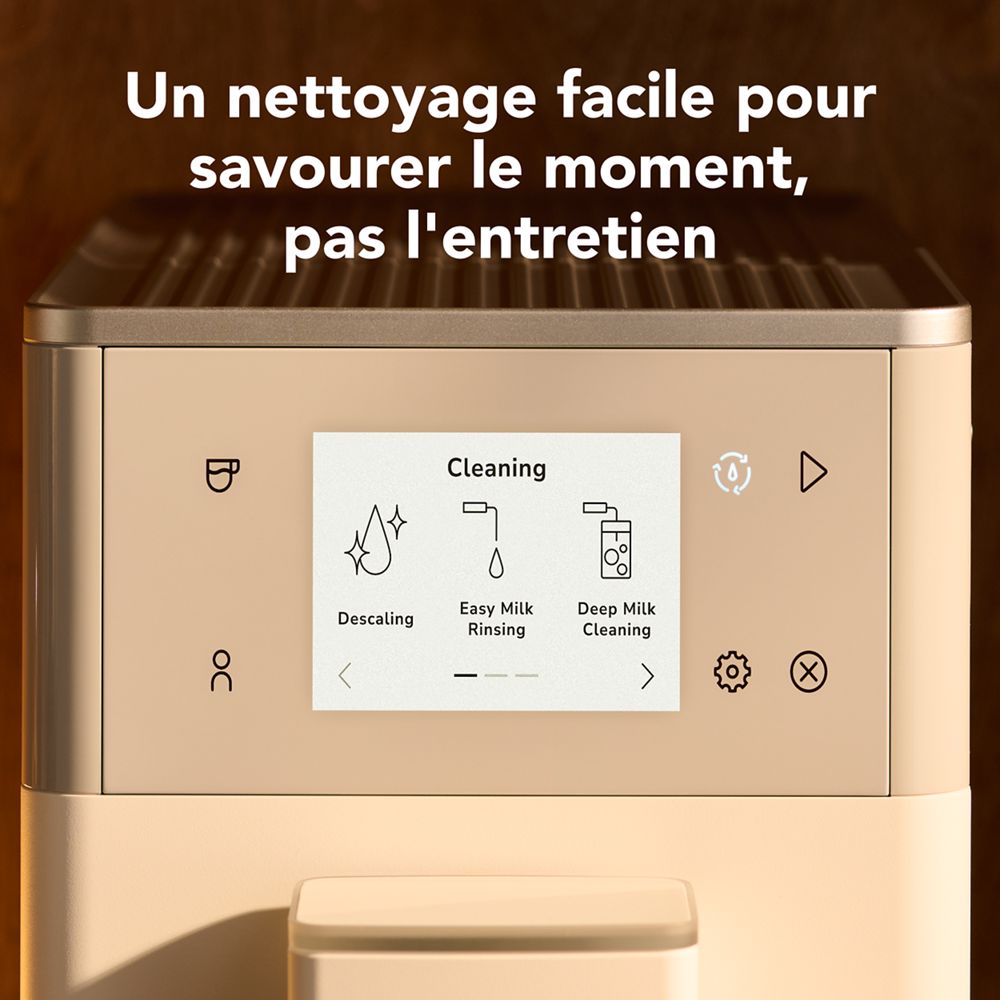 Machine à espresso entièrement automatique KF4 - Préparez facilement à la maison des boissons à base d’espresso et de café glacé, qu'elles soient préprogrammées ou personnalisées.